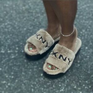 DKNY Beige Faux Fur Platform Slides